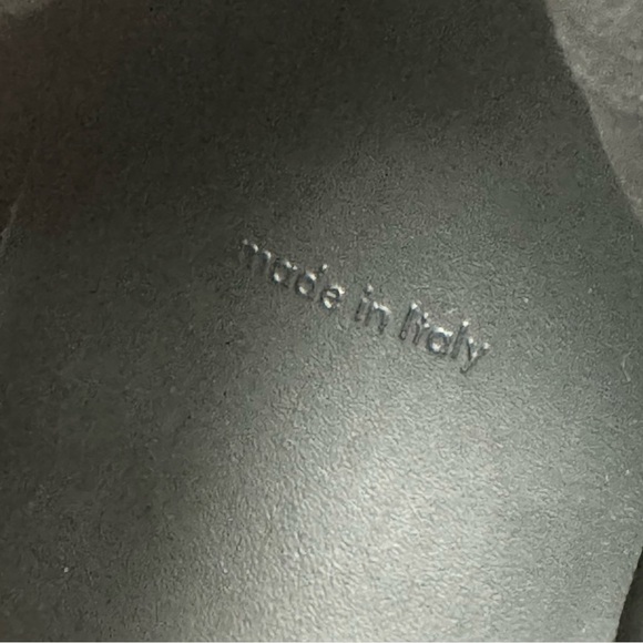 💗💙🤍Louis Vuitton Archlight Sneaker Size 38/ US 8💗💙🤍 - Picture 10 of 14